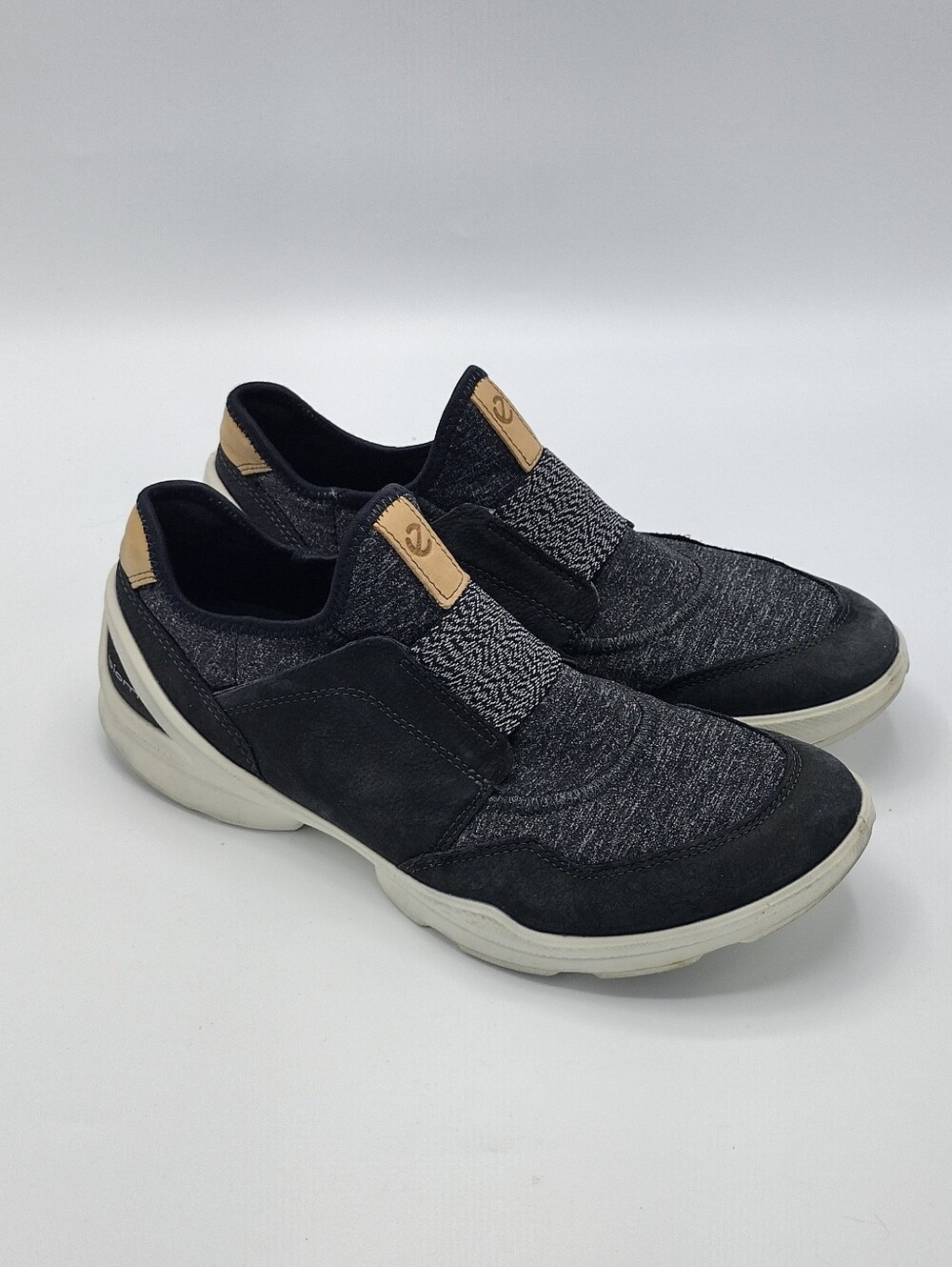 Ecco Gray Yak Leather Biom Slip-On Sneaker Be The Outsiders  Women's Size 39